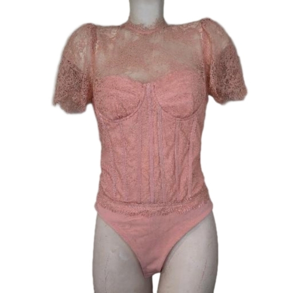 Astr Lacie Illusion Lace Bodysuit Dusty Pink Bustier M NEW - Picture 3 of 13